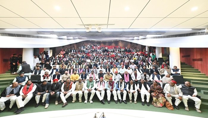 बूथ को मजबूत करो, 2027 में चूकना नहीं: Akhilesh Yadav