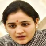 'हां परिवार की सदस्य हूं लेकिन...', सपा का झंडा जलाने Aparna Yadav ने दिया बयान