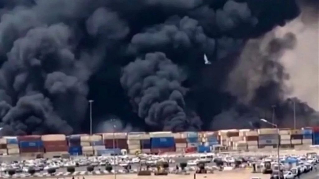 Iran Bandar Abbas Explosion: ईरान के बंदर अब्बास में विस्फोट, जांच में जुटे अधिकारी