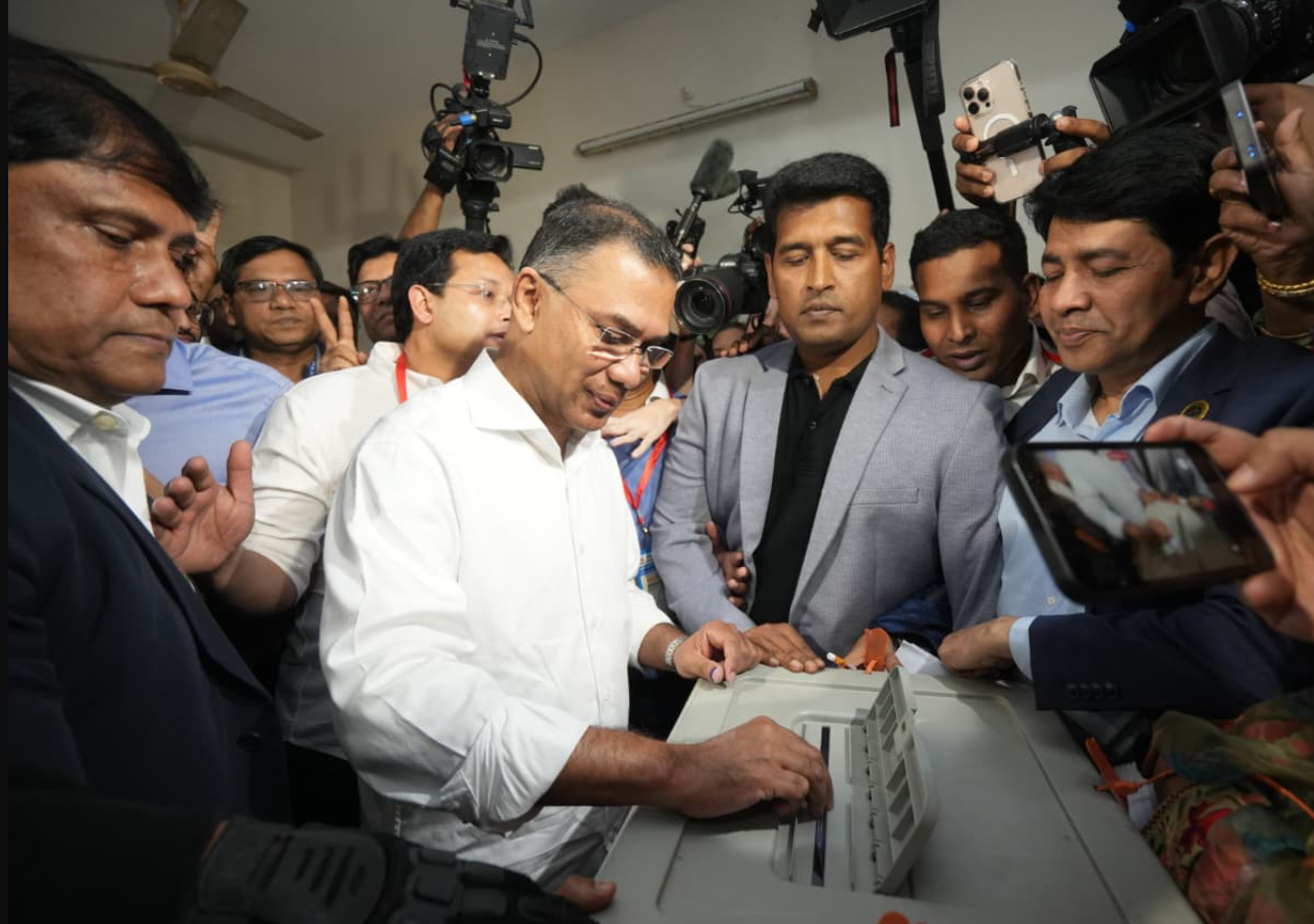 बांग्लादेश में आम चुनाव के लिए मतदान जारी, तारिक रहमान बोले- जिसे योग्य समझते हैं, उसे ही वोट दें