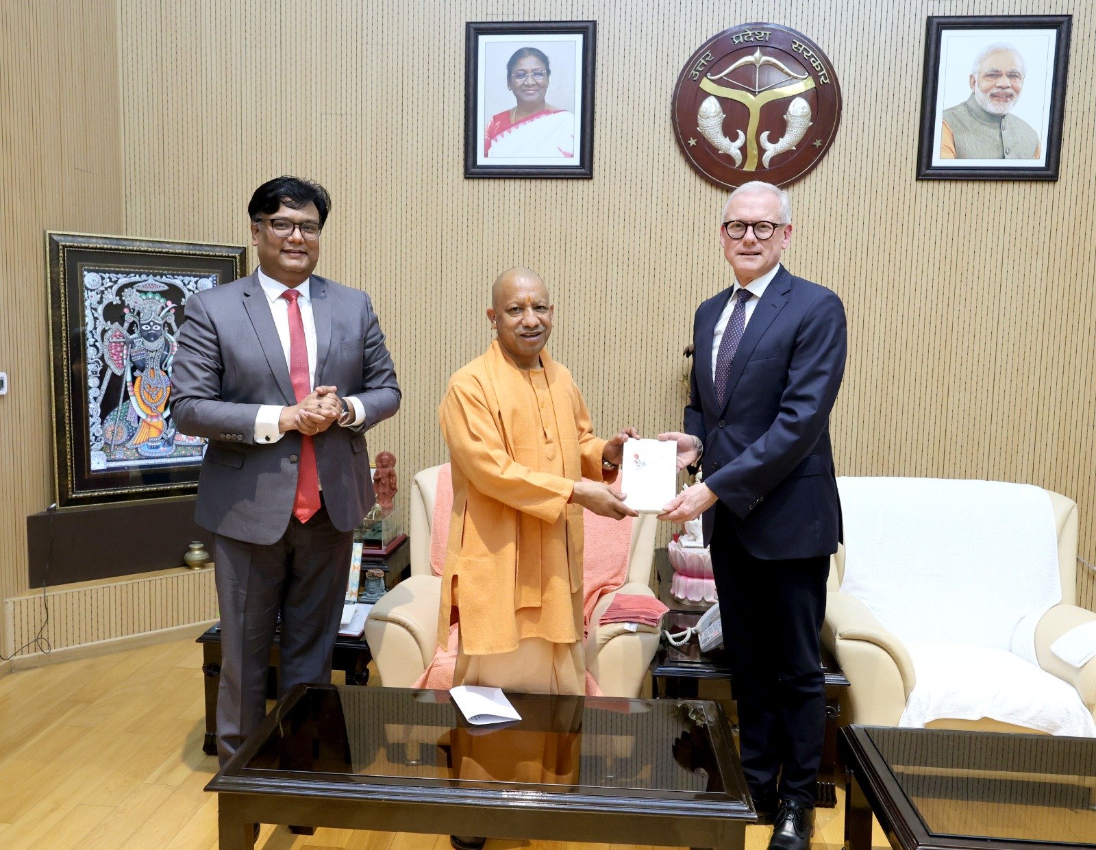 UP News: एपी मोलर माएर्स्क के प्रमुख ने की सीएम योगी से मुलाकात