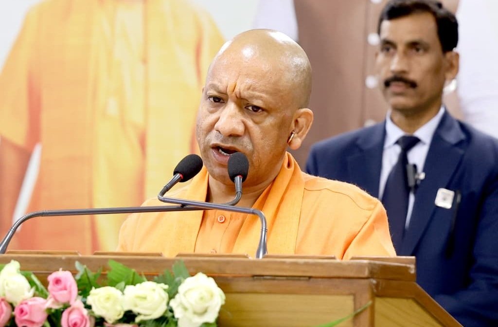 UP News: बोले सीएम योगी- अन्नदाता किसानों के साथ खड़ी रहेगी डबल इंजन सरकार