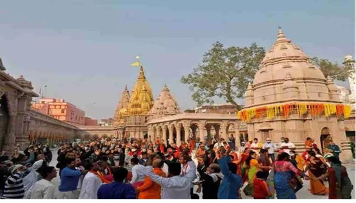 Mahashivratri 2026: काशी विश्वनाथ धाम में उमड़ा आस्था का सैलाब, प्रशासन सतर्क