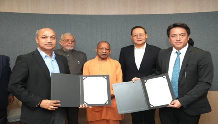 CM Yogi Singapore Visit: इन्वेस्ट यूपी व एससीई के बीच MOU, जेवर के दो प्रोजेक्ट पर करोड़ों का निवेश