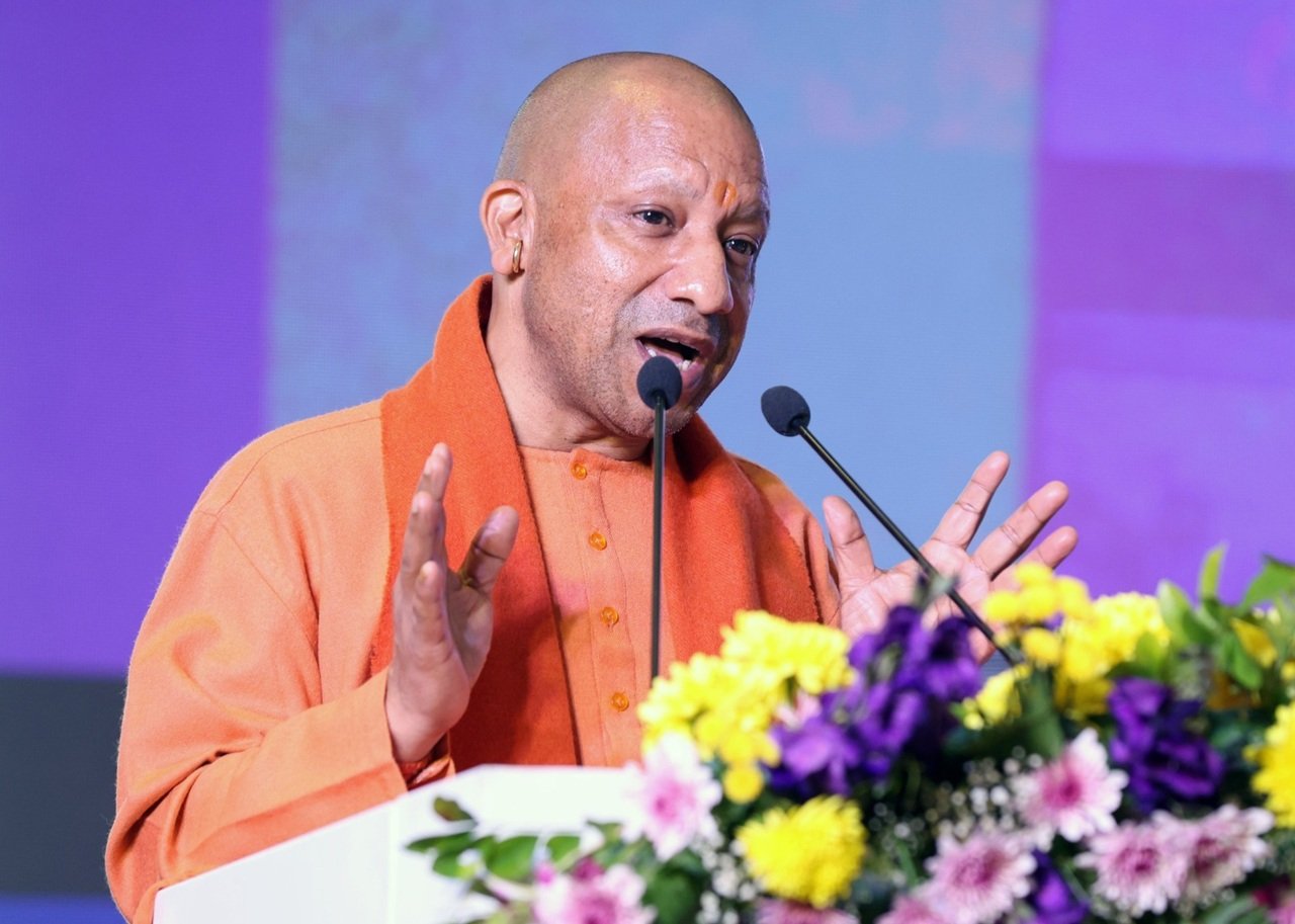 CM Yogi का सिंगापुर दौरा, निवेश और कौशल विकास को मिलेगी नई गति