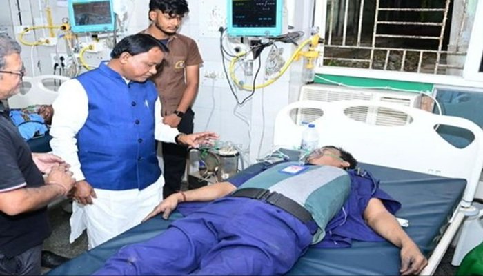 कटक के सरकारी हॉस्पिटल में लगी आग, 10 मरीजों की मौत; CM मांझी ने किया मुआवजे का ऐलान 