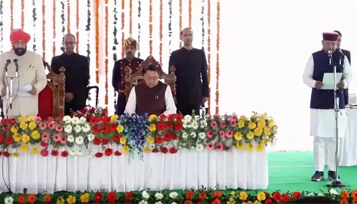 उत्‍तराखंड में धामी कैबिनेट का विस्तार, पांच विधायकों ने ली मंत्री पद की शपथ