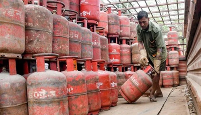 LPG किल्‍लत के बीच गैस बुकिंग पर आया एक और अपडेट, जानिए क्या है नया नियम?