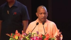 CM Yogi की चेतावनी- उपद्रव करने वाला सात पीढ़ियों तक भुगतेगा