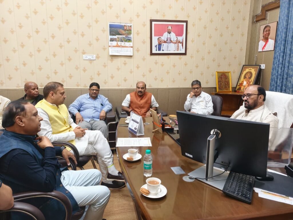 UP News: निर्धारित शासनादेश के अनुसार ही लें परीक्षा शुल्क- योगेन्द्र उपाध्याय