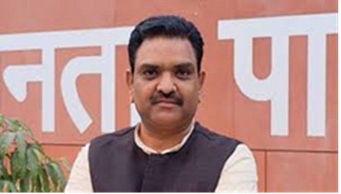 जब मंत्री Asim Arun का पारा चढ़ा!, जिलाधिकारी को तुरंत पत्र लिखा, पढ़ें मामला