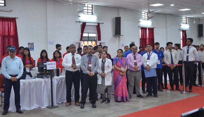 SRMS CET में तीन दिवसीय हैकाथॉन 4.0 शुरू, छह राज्यों की 60 टीमें पहुंचीं