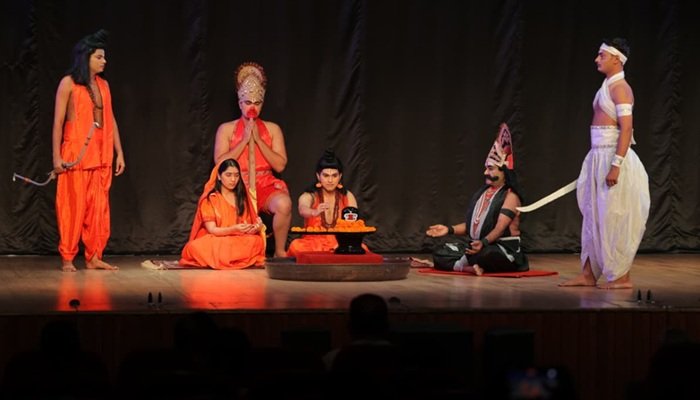 शिवभक्त, राजनीतिज्ञ, संगीतज्ञ और धर्मशास्त्रों का ज्ञाता भी था रावण