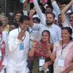 गुजरात निकाय चुनाव में BJP का सभी 15 नगर निगमों पर कब्‍जा, राजकोट से जडेजा की बहन हारी