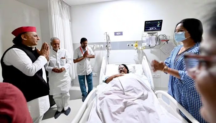 अखिलेश यादव ने मेदांता पहुंच बीजेपी विधायक अनुपमा जायसवाल का जाना हाल