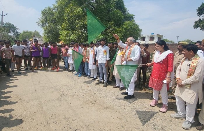 आंवला में ‘महाराणा प्रताप विशाल दौड़’ प्रतियोगिता का आयोजन, धावकों ने दिखाया उत्साह