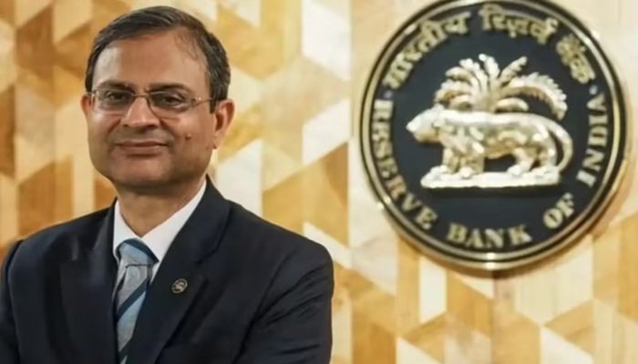RBI के रेपो रेट न बदलने से लोगों को राहत, महंगे नहीं होंगे लोन