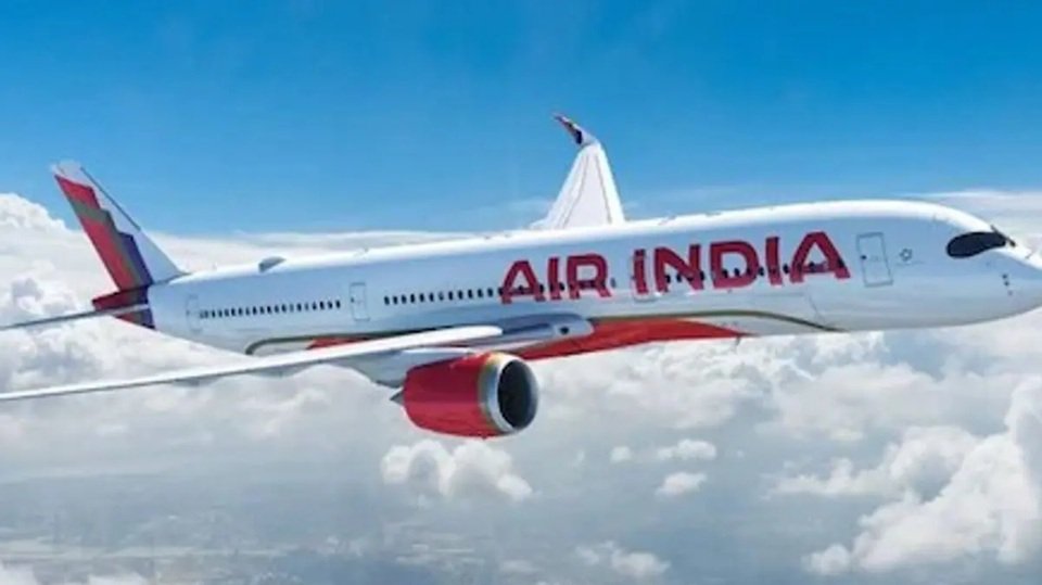 एयर इंडिया फ्लाइट का इंजन बंद, टेकऑफ के दौरान चिंगारी भी दिखी