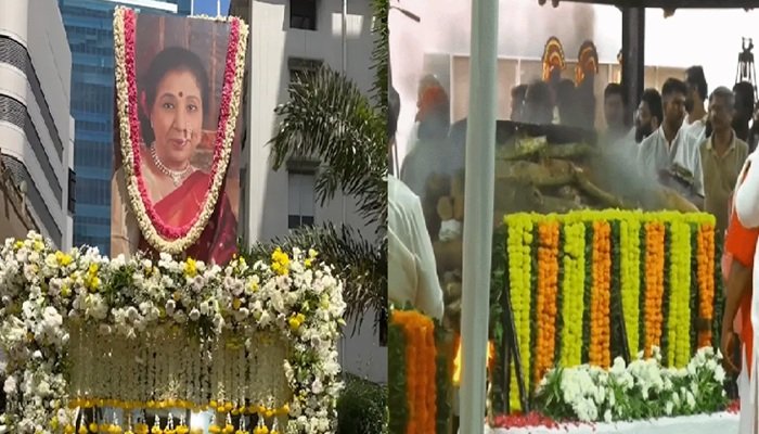 राजकीय सम्‍मान के साथ आशा भोसले का अंतिम संस्कार, बेटे आनंद ने दी मुखाग्नि