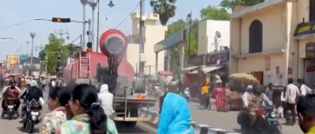 Ayodhya: श्रीरामनगरी आने वाले श्रद्धालुओं के लिए किया जा रहा सरयू जल का स्प्रे, जानिए उद्देश्य