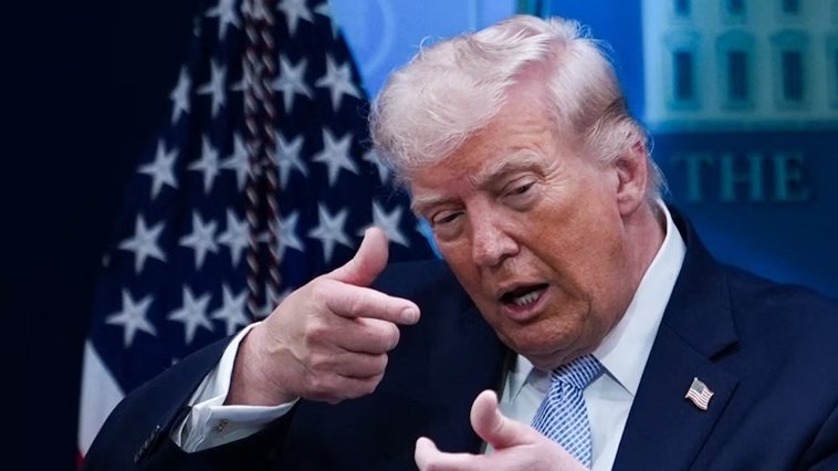 Iran-US Ceasefire: डोनाल्ड ट्रंप ने किया युद्ध रोकने का ऐलान, जानिए बड़े अपडेट