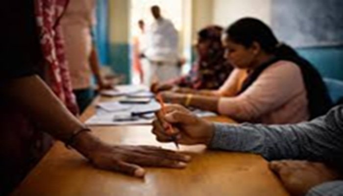 Assembly Election: असम, केरल और पुडुचेरी में वोटिंग जारी, सुरक्षा के कड़े इंतजाम