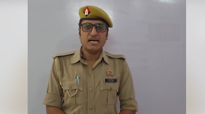 लखनऊ पुलिस लाइंस के सिपाही ने फिर बनाया वीडियो, बोला- भगत सिंह को मानने वाला शेर हूं