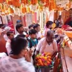 लखनऊ के हनुमान मंदिरों में सुबह से भक्‍तों की भीड़, भंडारों के ऐप और हेल्पलाइन पर दें सूचना