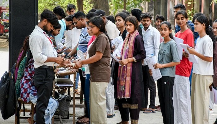 नीट यूजी 2026 परीक्षा रद्द, पेपर लीक के आरोप के चलते फैसला; CBI करेगी जांच