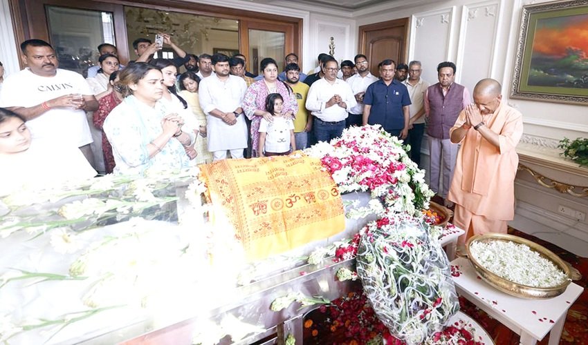 प्रतीक यादव की मौत पर सपा विधायक ने उठाया सवाल, अंतिम दर्शन को CM योगी समेत पहुंचे कई नेता