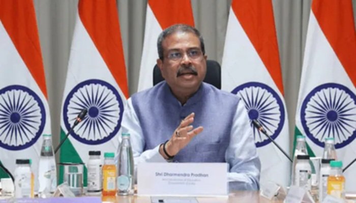 अगले साल से NEET परीक्षा होगी ऑनलाइन, सरकार ने माना- लीक हुए पेपर
