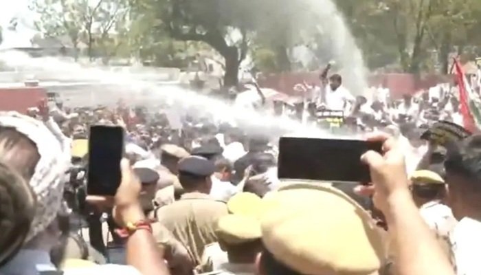 NEET पेपर लीक मामले में कांग्रेस का जयपुर में हल्लाबोल, पुलिस और प्रदर्शनकारियों में झड़प 
