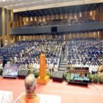 गमला चोरों पर सीएम योगी का तंज, बोले- ‘ढाई करोड़ की कार वाले चुरा ले गए गमले’