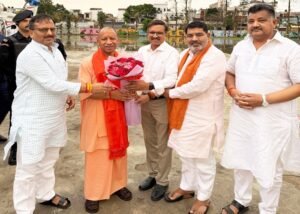 बंगाल चुनाव में प्रचंड जीत पर भाजपा नेताओं ने दी सीएम योगी को बधाई