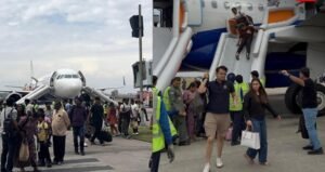इंडिगो फ्लाइट में पावर बैंक ब्लास्ट से 5 पैसेंजर घायल, 198 यात्रियों को इमरजेंसी गेट से निकाला