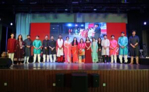एसआरएमएस रिद्धिमा में गजल संध्या में गायकों की प्रस्तुति पर झूमे श्रोता