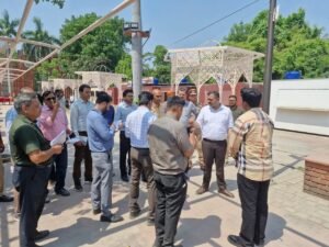 Lucknow: रूमी गेट के पास बनेगी पार्किंग, बसें व 450 वाहन हो सकेंगे खड़े