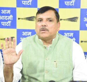 Sanjay Singh: देशभक्ति के नाम पर जनता को दिया जा रहा त्याग और कटौती का उपदेश
