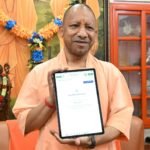 Census in UP: मुख्यमंत्री योगी ने भरा स्वगणना प्रपत्र