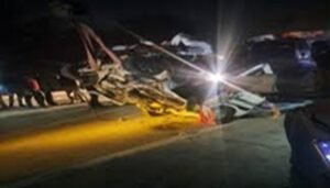 UP Accident News: झपकी बनी काल, छह की मौत; चार गंभीर रूप से घायल