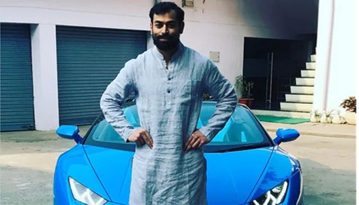 Prateek Yadav: सियासत से दूर, जिम के मालिक और महंगी गाड़ियों के शौकीन, ऐसा था लाइफस्टाइल