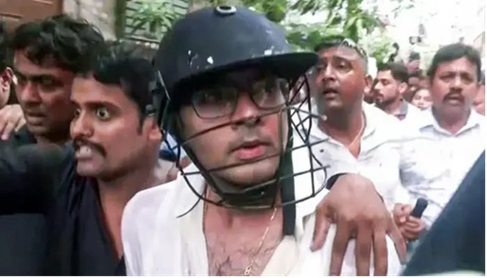 West Bengal: TMC सांसद अभिषेक बनर्जी की पिटाई, VIDEO सामने आया