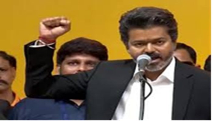 Tamil Nadu: मुख्यमंत्री बने Vijay, नौ विधायकों ने ली मंत्री पद की शपथ