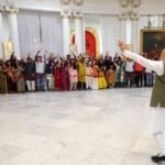 पीएम मोदी पहुंचे फ्रांस, भारतीय समुदाय ने किया स्वागत; आज मैक्रों से मुलाकात