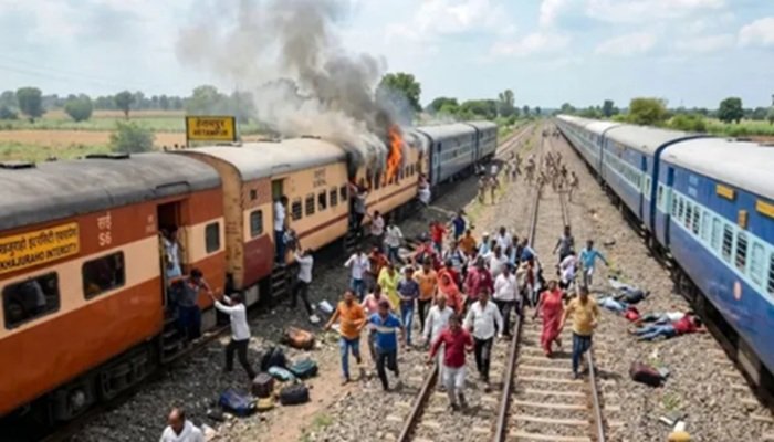 MP: मुरैना में ट्रेन से कटकर चार यात्रियों की मौत, आग की अफवाह ने ली जान