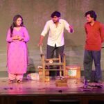 SRMS रिद्धिमा में नाटक "ब्रोकन चेयर" का मंचन, मानवीय संबंधों की जटिलताओं को किया उजागर