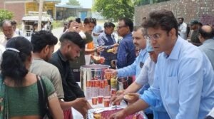ज्येष्ठ के बड़े मंगल पर एसआरएमएस ट्रस्ट ने किया भंडारा