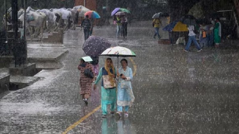 अगले 48 घंटे में यूपी में आ जाएगा मानसून, आज 32 शहरों में बारिश का अलर्ट