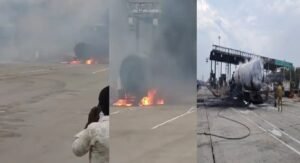कौशांबी में टोल प्‍लाजा से टकराया LPG टैंकर, धमाके के बाद आग लगी; 16 बाइक और दो कार हुईं खाक