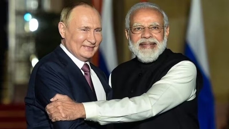 अमेरिका का PM मोदी पर दबाव डालना बेकार, भारत महान देश और हमारा भरोसेमंद सहयोगी: पुतिन